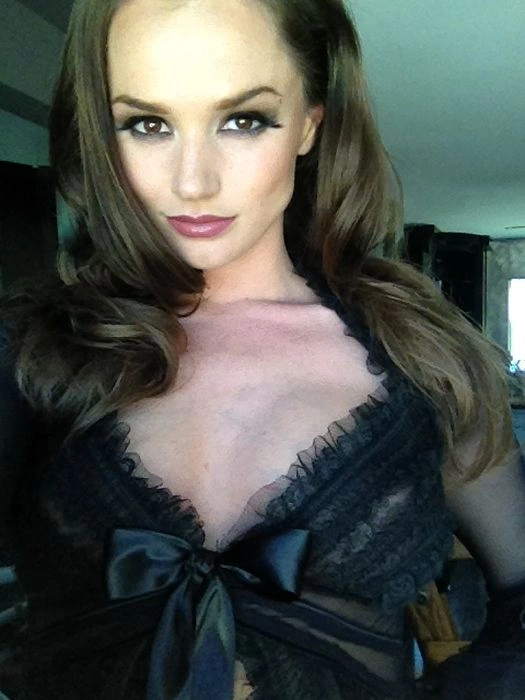 Фото порноактрис поза кадром (76 фото) – фото 75