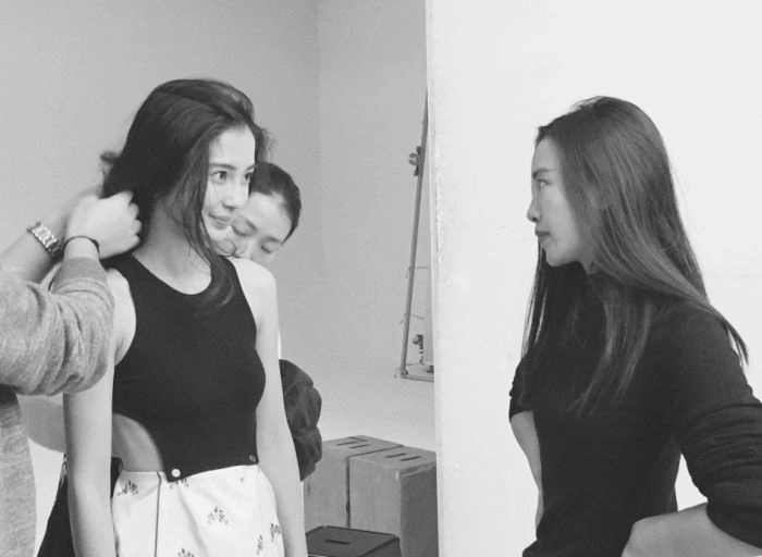 Китайській актрисі Енг Він (Анджелі Бейбі) довелося довести природність своєї краси (21 фото) – фото 7