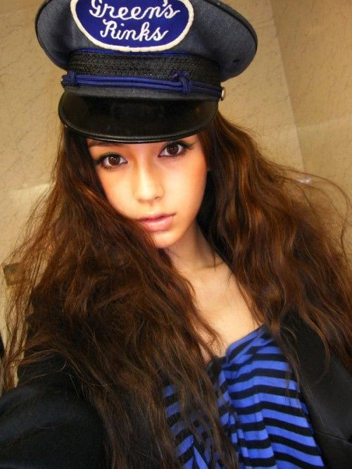 Китайській актрисі Енг Він (Анджелі Бейбі) довелося довести природність своєї краси (21 фото) – фото 12