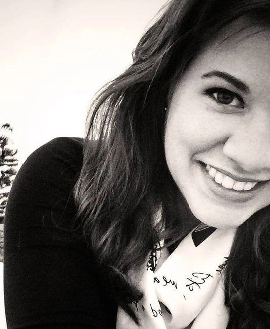 У США молоду вчителя затримали за інтимні стосунки з ученицею (10 фото) – фото 4