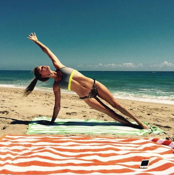 Новою дівчиною Леонардо Ді Капріо стала модель знову (30 фото) – фото 2