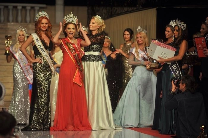 Переможницею конкурсу "Місіс Росія-2015" стала мати шестеро дітей Катерина Кірмель (20 фото) – фото 19