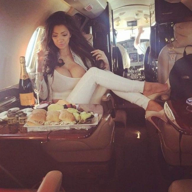 Смішні дівчата. Частина 8 (66 фото) – фото 1