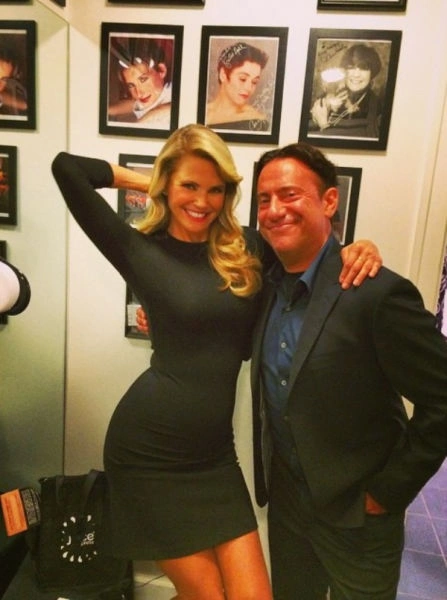 Вгадайте, скільки років цій дівчині (25 фото) – фото 18