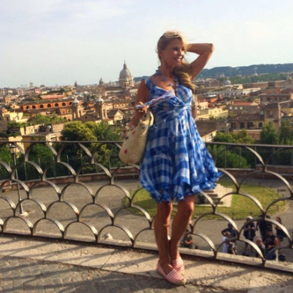 Вгадайте, скільки років цій дівчині (25 фото) – фото 20