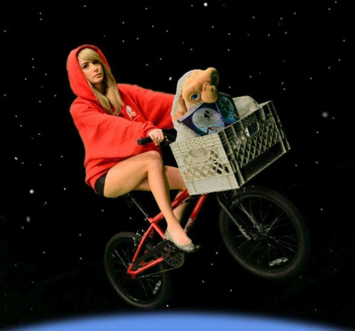 Сара Джин Андервуд приміряє костюми для косплею (66 фото) – фото 56