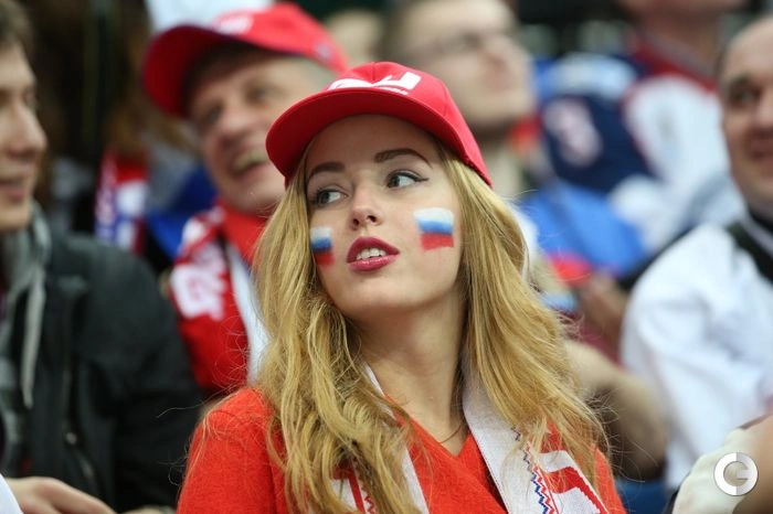 Привабливі вболівальниці чемпіонату світу з хокею в Мінську (24 фото) – фото 1