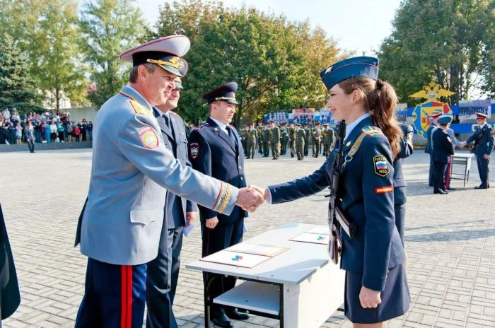 Які дівчата працюють в російській поліції (40 фото) – фото 7