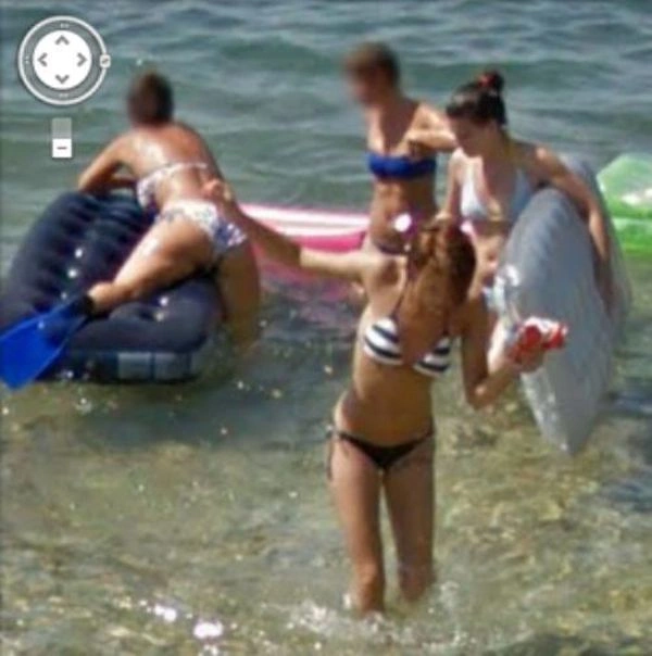 Дівчата на Google Street View (39 фото) – фото 16