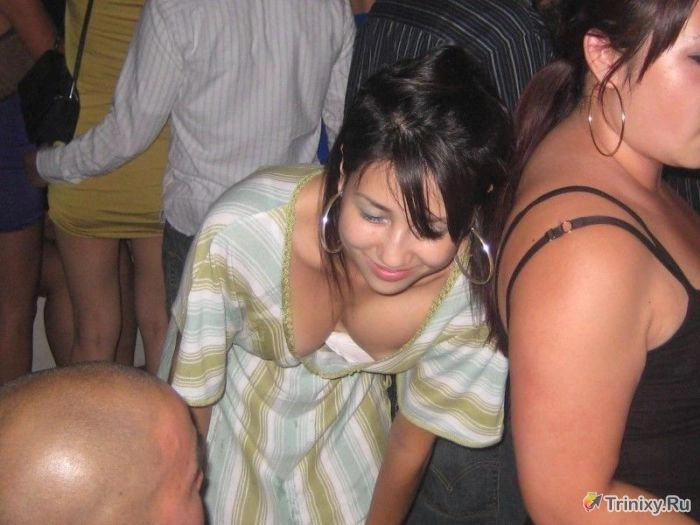 Дівчата в облягаючих блузках (23 фото) – фото 22