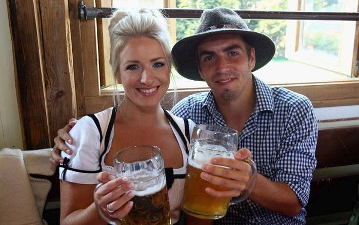 Дівчата футболістів збірної Німеччини (15 фото) – фото 6