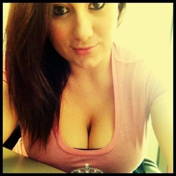 Худі дівчата з великими грудьми (44 фото) – фото 5