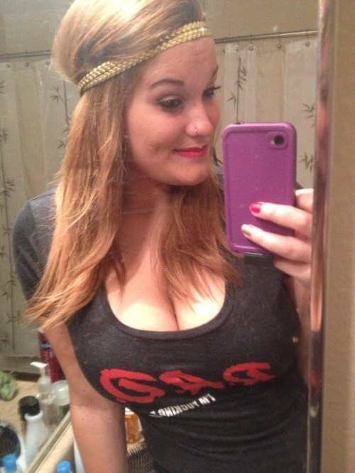 Худі дівчата з великими грудьми (44 фото) – фото 6