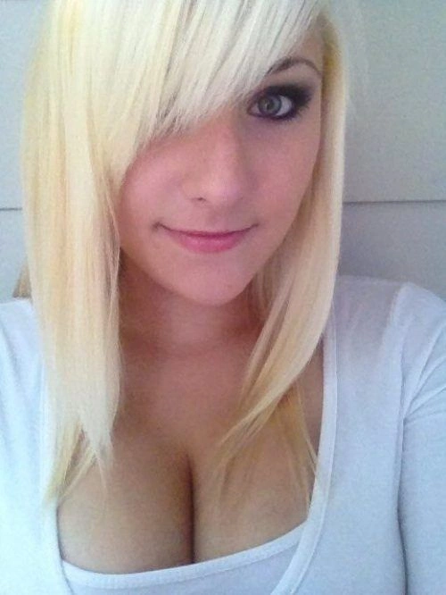 Худі дівчата з великими грудьми (44 фото) – фото 12