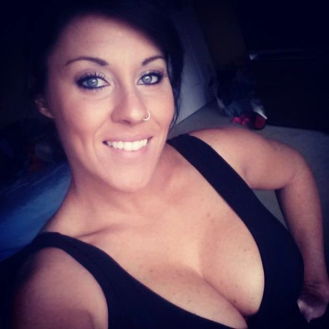 Худі дівчата з великими грудьми (44 фото) – фото 32