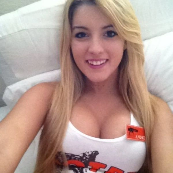 Худі дівчата з великими грудьми (46 фото) – фото 22