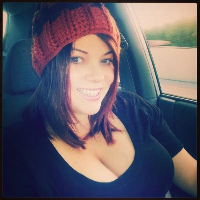 Худі дівчата з великими грудьми (46 фото) – фото 30