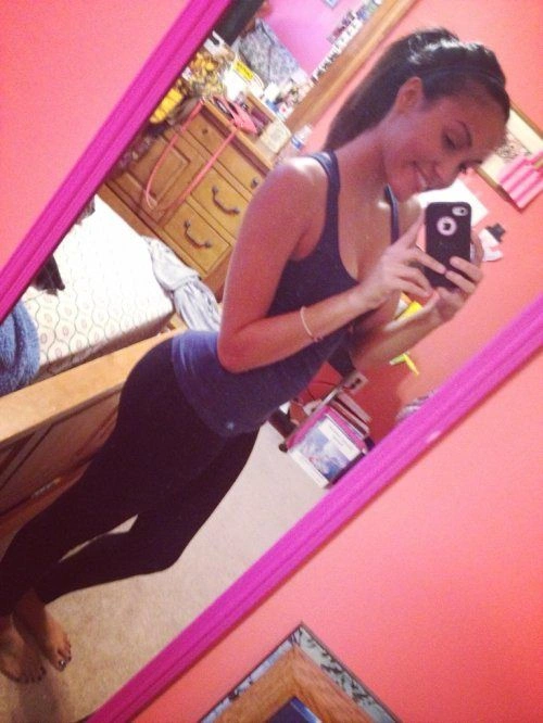 Гарні дівчата і дзеркало (44 фото) – фото 5