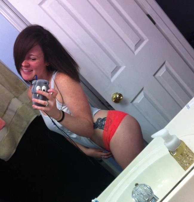 Гарні дівчата і дзеркало (44 фото) – фото 16