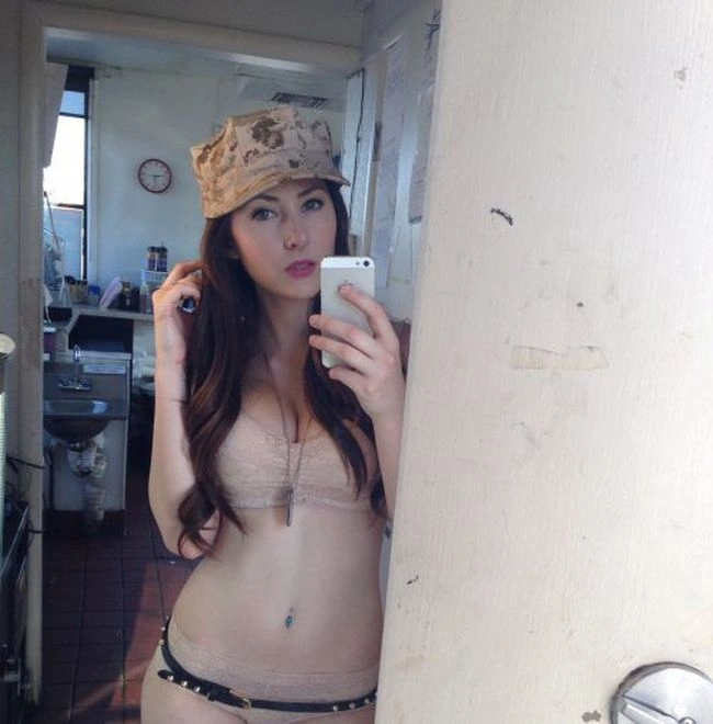 Гарні дівчата і дзеркало (44 фото) – фото 21