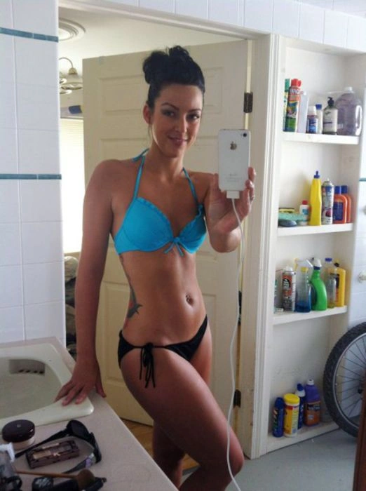 Дзеркальні "арбалети" привабливих дівчат (30 фото) – фото 7