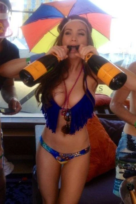 Нецензурні картинки для дорослих. Частина 3 (41 фото) – фото 1