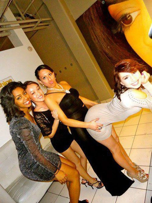 Дівчата в сексуальних позах (40 фото) – фото 21