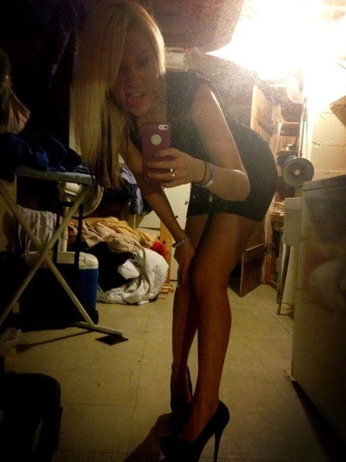 Дівчата в сексуальних позах (40 фото) – фото 31