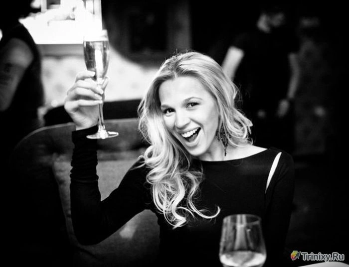 Дівчата відомих боксерів (18 фото) – фото 17