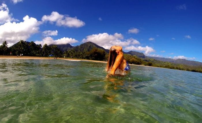 Алана Бланчард - професійна серфінгістка (40 фото) – фото 10