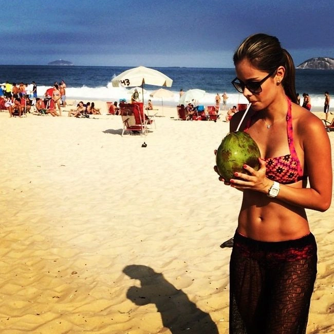 Топ-5 найбільш привабливих журналісток Чемпіонату світу з футболу 2014 року (20 фото) – фото 14