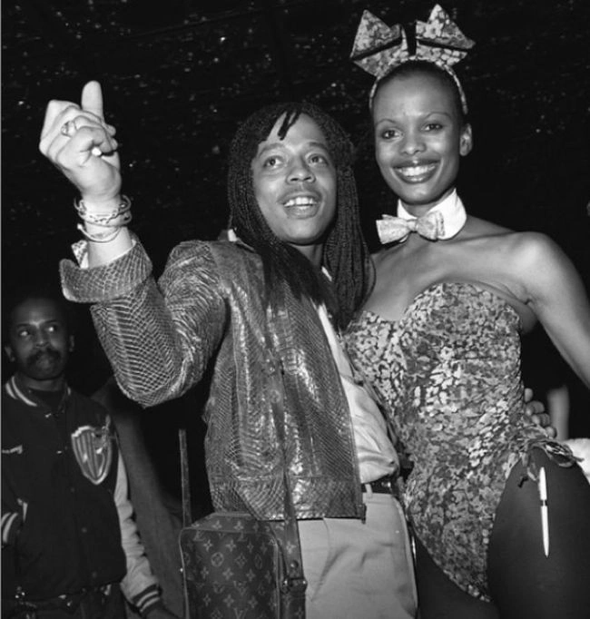 Ретро дівчата з Playboy (50 фото) – фото 37