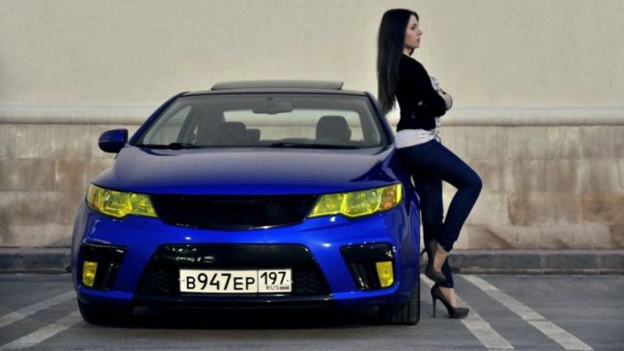 Сексуальні дівчата та красиві автомобілі (52 фото) – фото 11