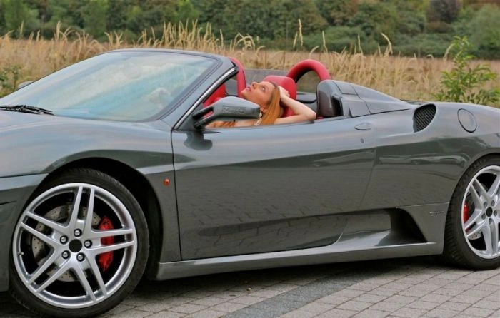Сексуальні дівчата та красиві автомобілі (52 фото) – фото 35