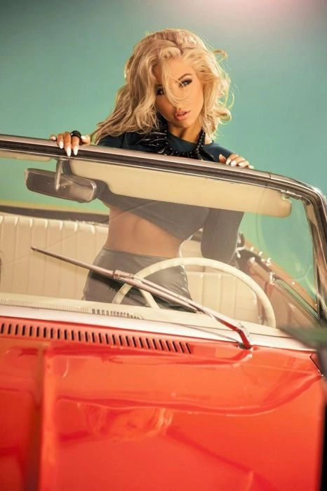 Сексуальні дівчата та красиві автомобілі (52 фото) – фото 44