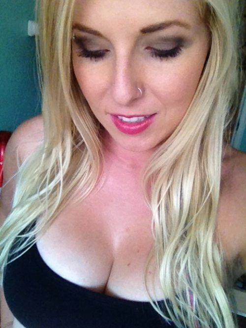 Дівчата з чудовою грудьми (62 фото) – фото 56