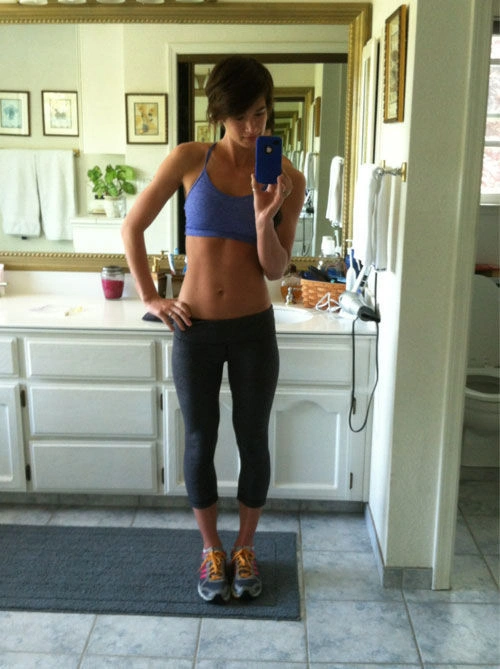 Спортивні дівчата в обтягуючих лосинах (60 фото) – фото 45