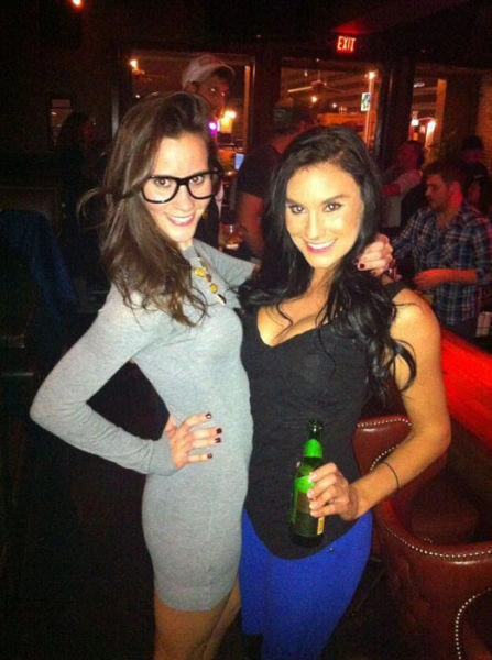 Елегантні дівчата в спокусливих платтях (50 фото) – фото 11