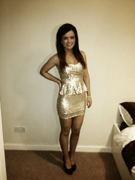 Елегантні дівчата в спокусливих платтях (50 фото) – фото 37