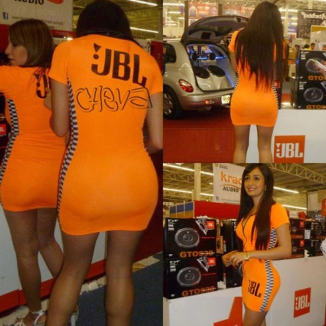 Сексуальні дівчата в відвертих платтях (50 фото) – фото 4