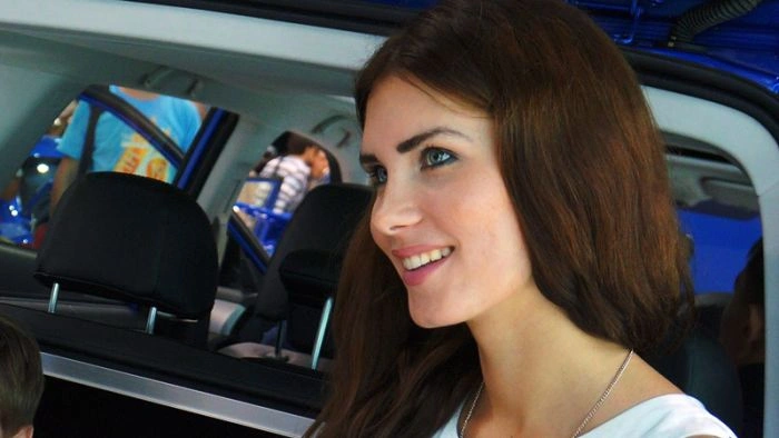 Дівчата Московського Міжнародного автомобільного салону (31 фото) – фото 25