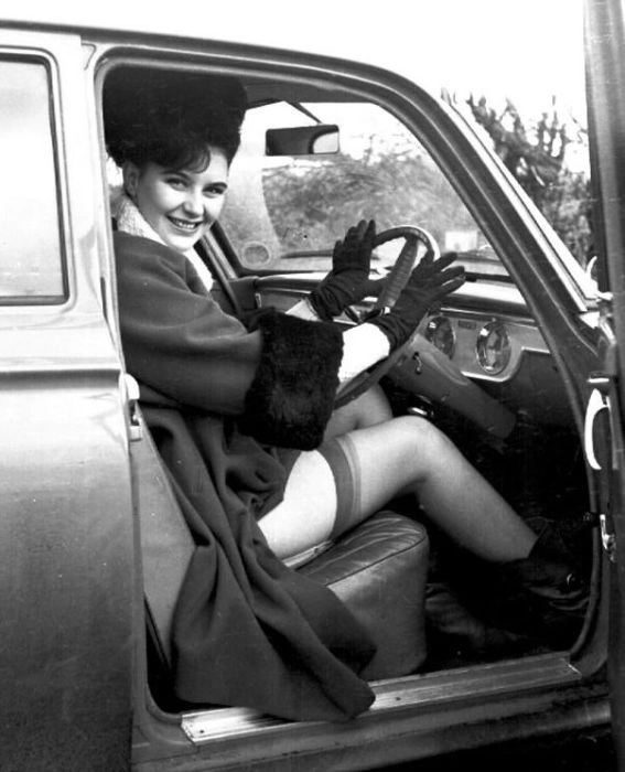 Жіночі панчішки та нижня білизна середини минулого століття (53 фото) – фото 38