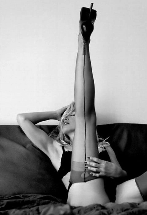 Жіночі панчішки та нижня білизна середини минулого століття (53 фото) – фото 48