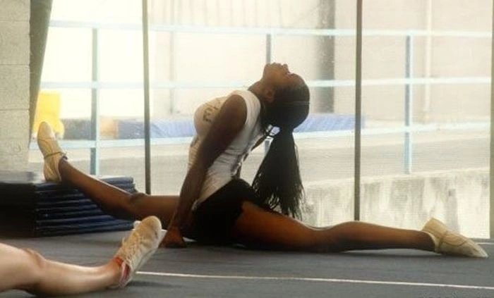 Гнучкі дівчата, які дбають про свою фігуру (54 фото) – фото 52