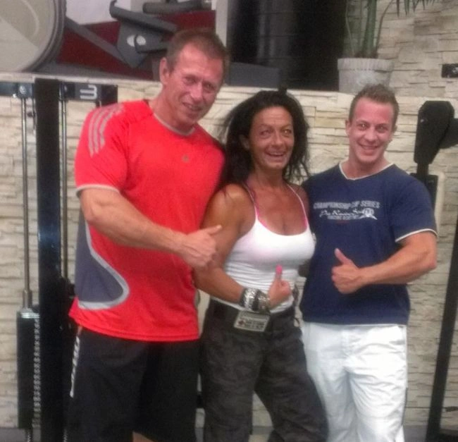 Каролайн Ванг. Жінка-бодібілдер (30 фото + відео) – фото 2