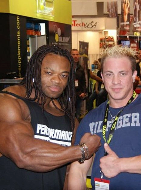 Каролайн Ванг. Жінка-бодібілдер (30 фото + відео) – фото 11