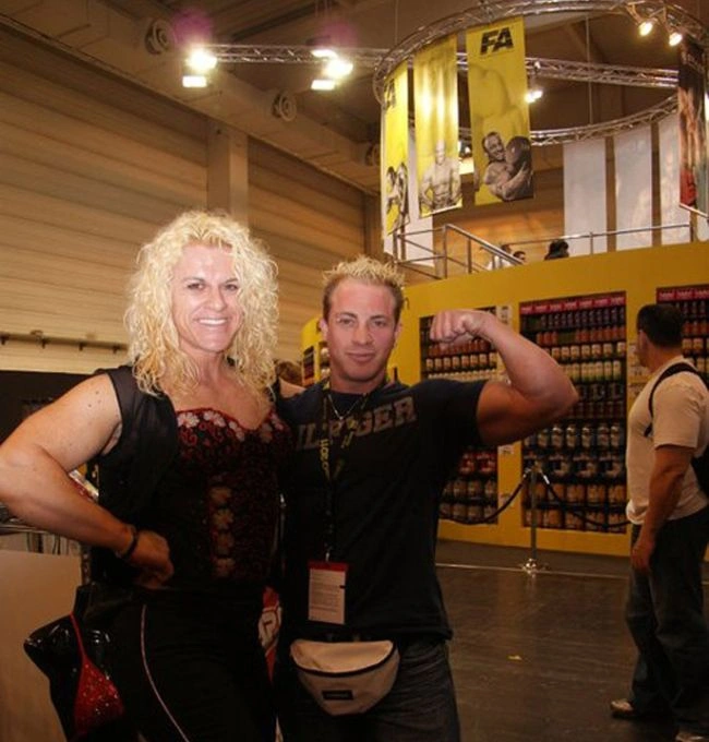 Каролайн Ванг. Жінка-бодібілдер (30 фото + відео) – фото 12