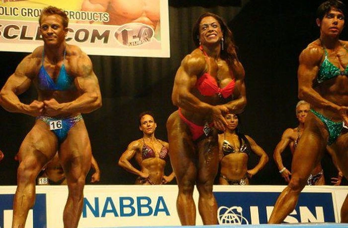 Каролайн Ванг. Жінка-бодібілдер (30 фото + відео) – фото 14