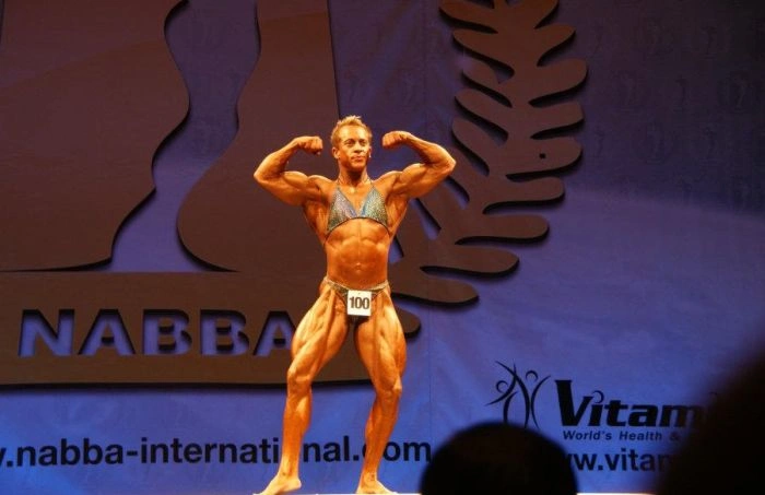 Каролайн Ванг. Жінка-бодібілдер (30 фото + відео) – фото 15