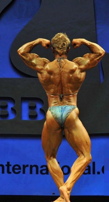 Каролайн Ванг. Жінка-бодібілдер (30 фото + відео) – фото 18